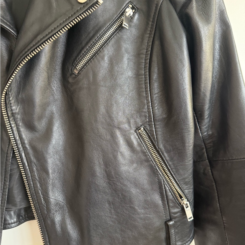 ✨For Sale: Barney’s Originals Black Leather Jacket - Size 12 (Fits Like Medium) - Picture 4 of 4